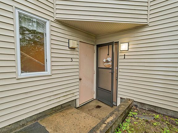 4th image of 918 North Main Street #1