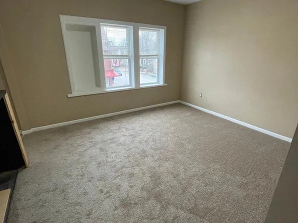 2705 N Bremen St, Milwaukee, WI 53212