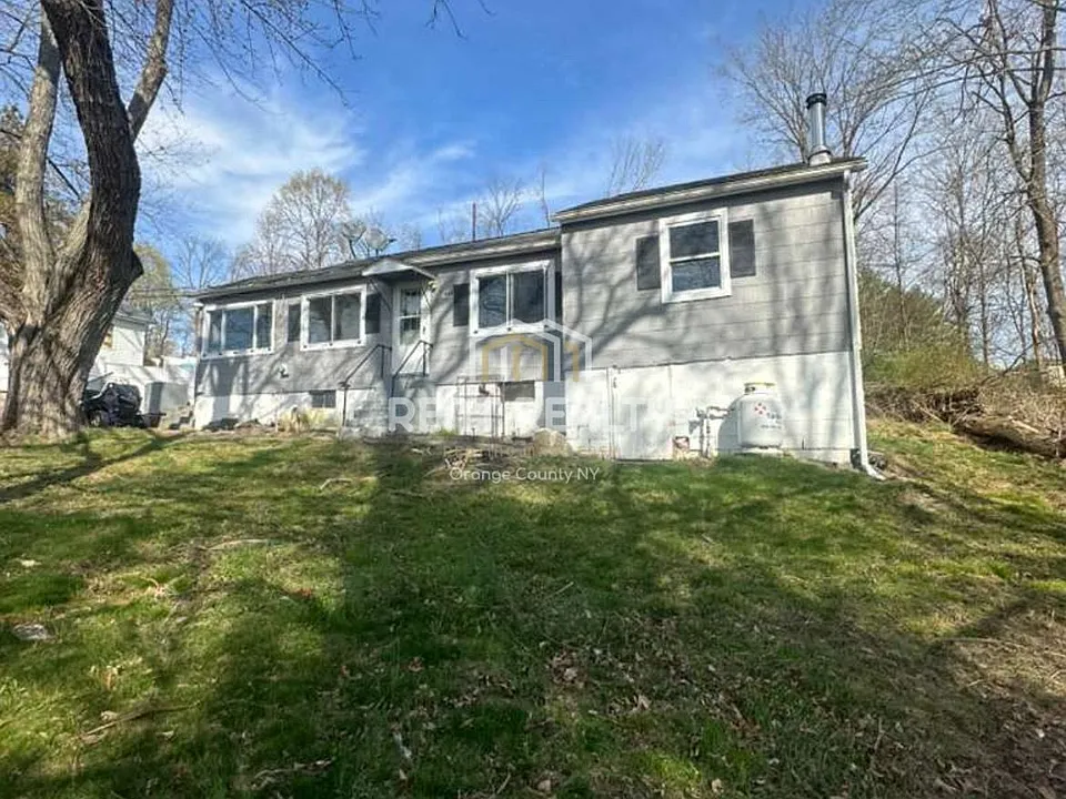 446 Hillside Rd