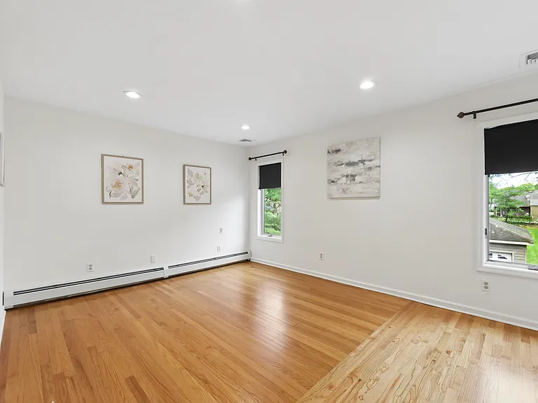 15 W Bradford Ave — Photo 12
