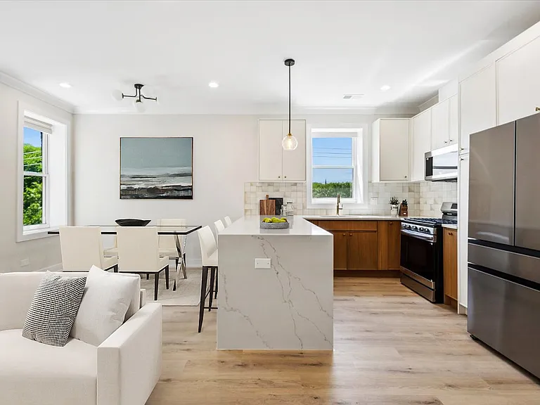 1540 W Rosemont Ave #3 — Photo 7