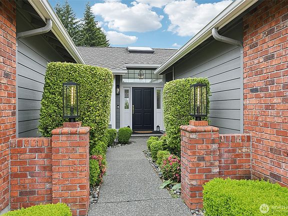 4th image of 7887 Greyhawk Ave