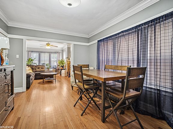4th image of 4821 W Medill Ave