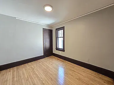 2 bed, 748 sqft, $1,295 — Photo 2