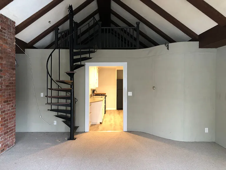 172 Chestnut St — Photo 3