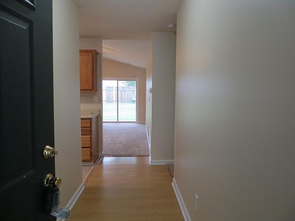 4th image of 144 Clover Valley Dr