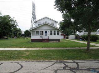 1325 Towers Rd, Oregon, OH 43616