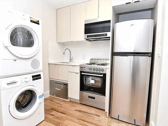 3rd image of 10 W 132nd St #3A