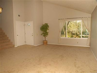 4th image of 5129 Butterwood Cir