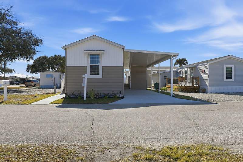 605 Plumgrove Rd #C108