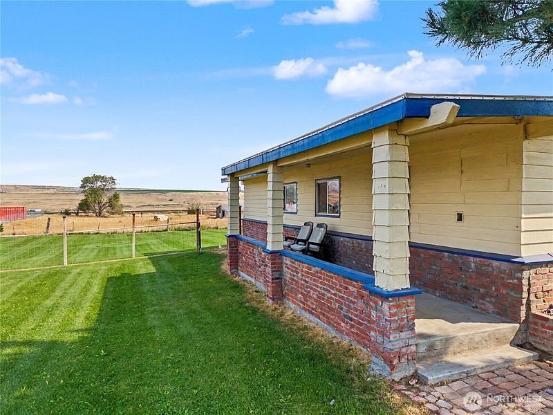 3rd image of 3416 Road 20 NE