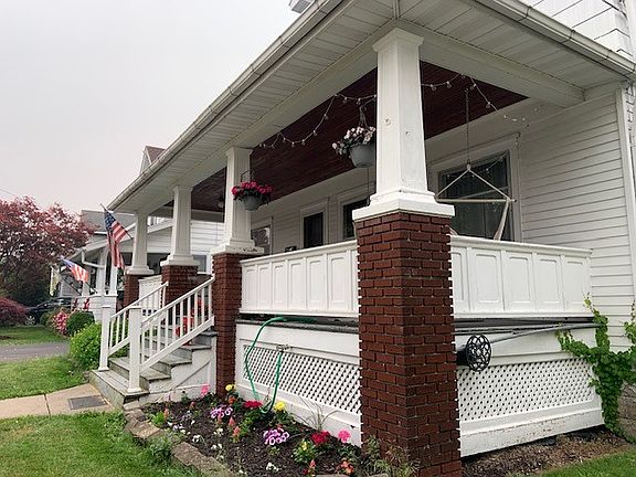 2nd image of 51 Bennett Ave