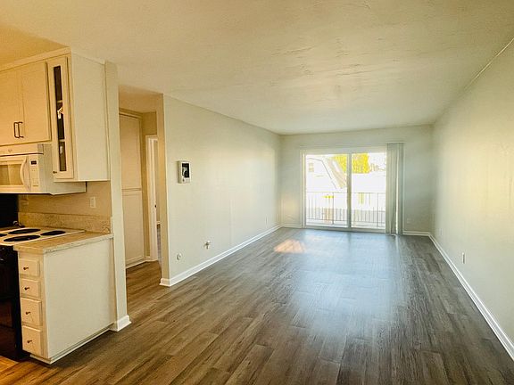 3rd image of 4541 Florida St Unit 218