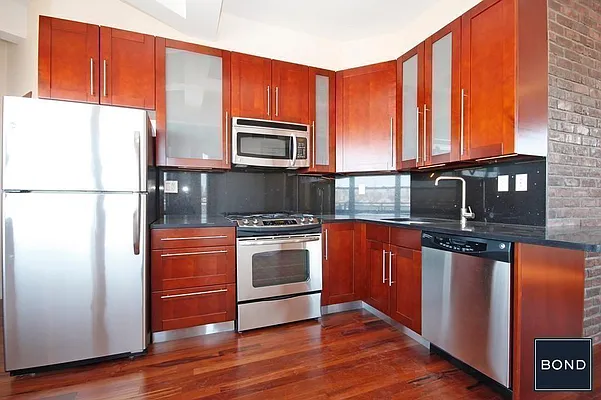 Rented by Bond New York | media 24