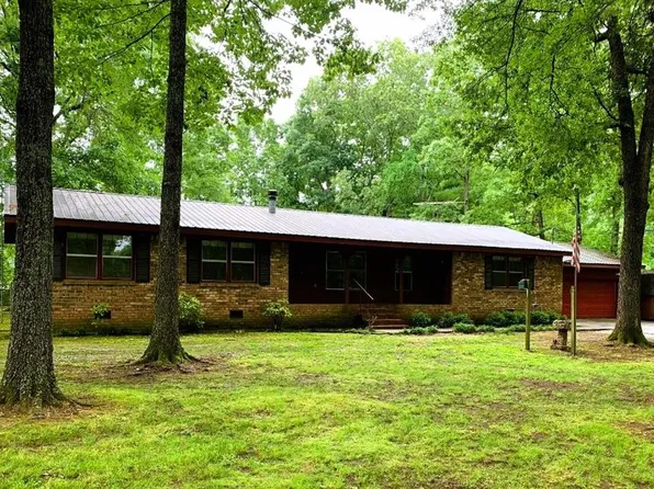 109 E 40th Dr, Calhoun, GA 30701