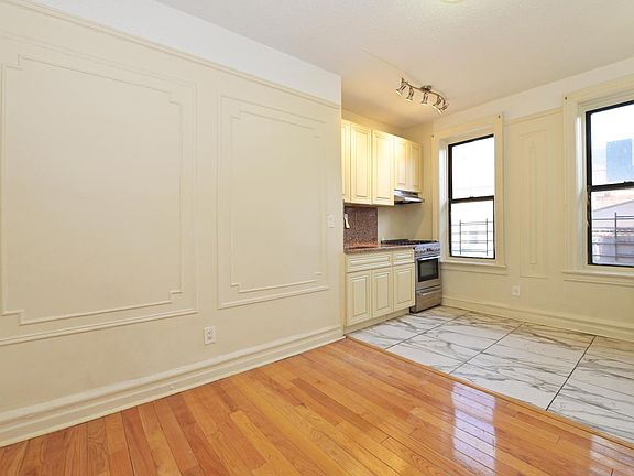 4th image of 8840 144th St APT A3