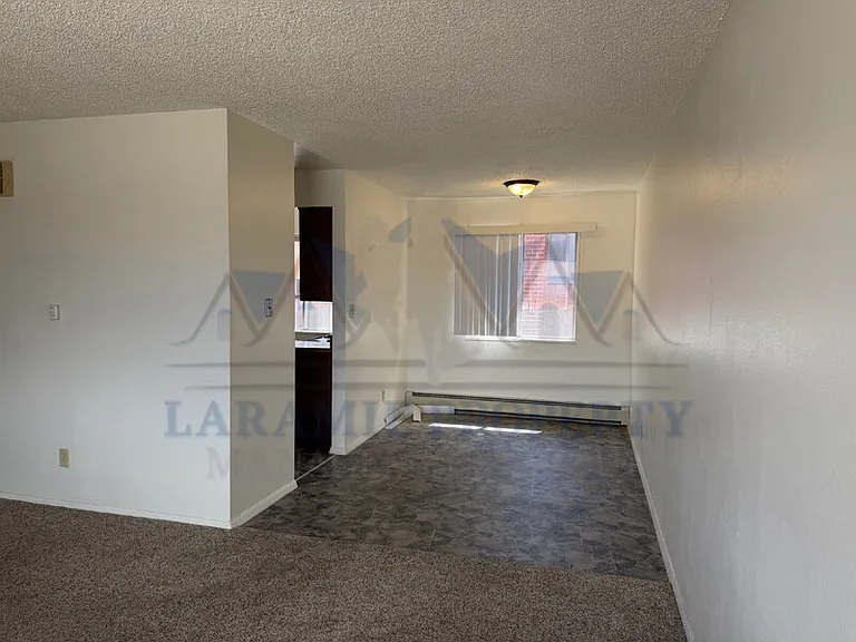 710 Downey St #18 — Photo 5