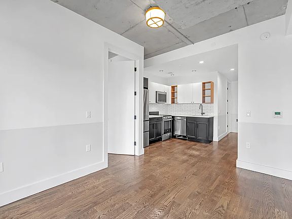 3rd image of 31-44 37th St #3A