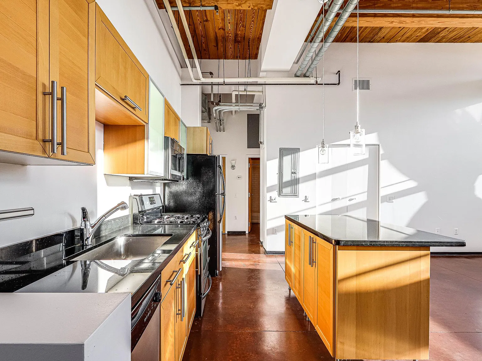 1 bed, 794 sqft, $2,350 — Photo 2