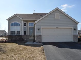 1141 S Wabena Ave, Minooka, IL 60447