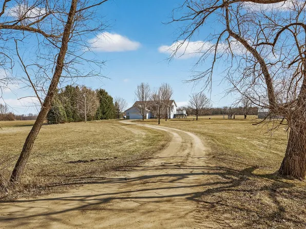 8210 Dempsey Ave SW, Waverly, MN 55390