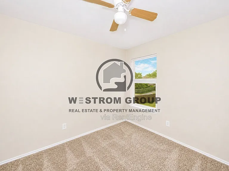 7120 Planters Row Dr — Photo 19