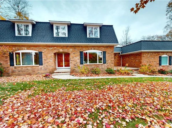 11380 Peachtree Dr, Chesterland, OH 44026