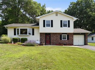 27 Marie Ln, Middletown, NY 10941