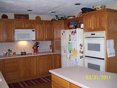 4th image of 705 Meadowlark Ln
