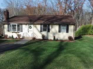 29 Oak Hill Rd, Rocky Hill, CT 06067