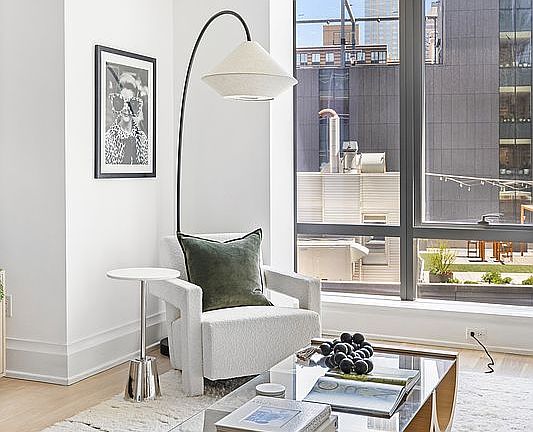 3rd image of 50 Riverside Blvd APT 9H
