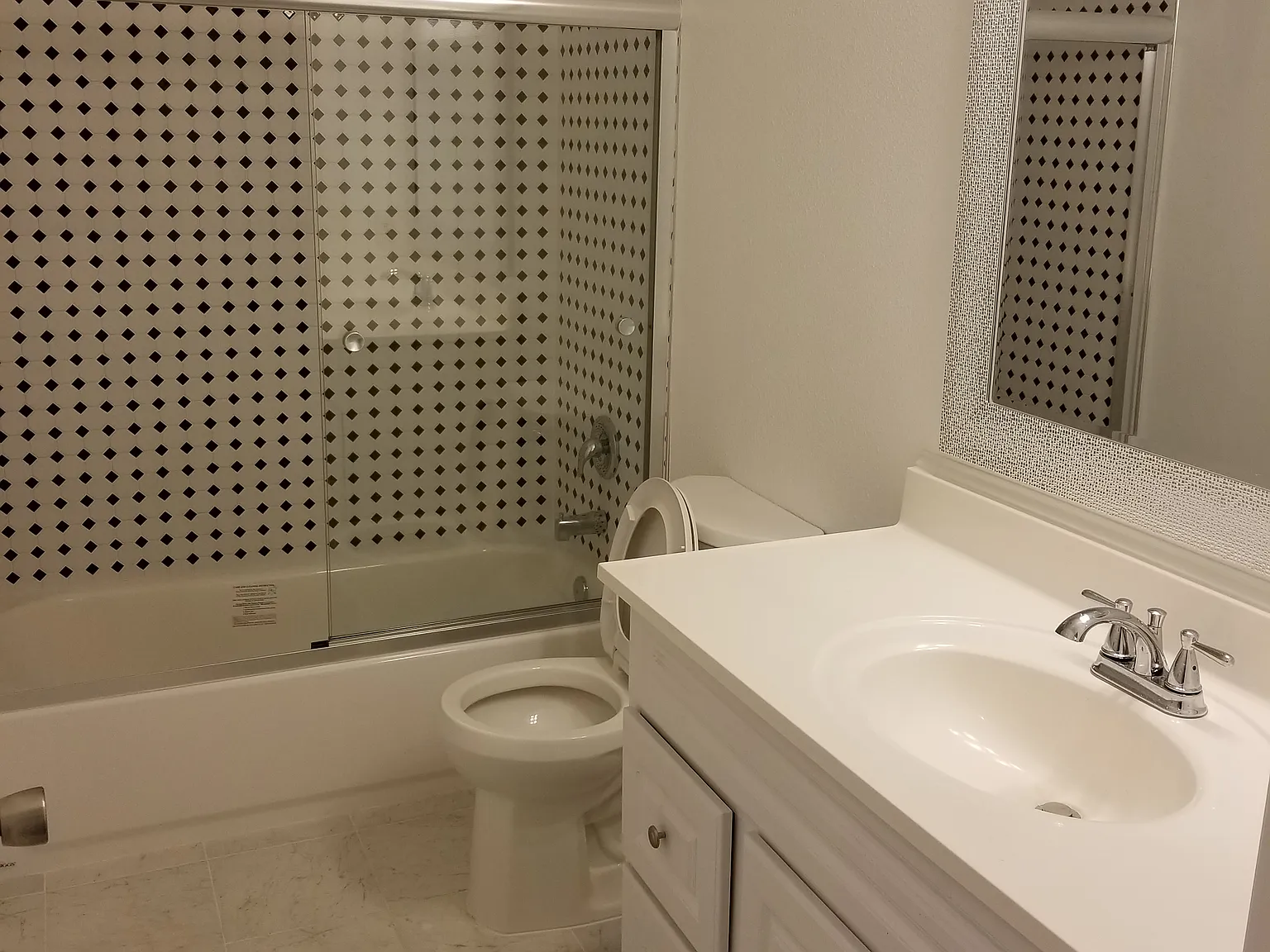 3 bed, 1.5 bath, 1269 sqft, $3,600 — Photo 4