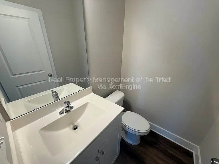 410 Salem Grace St — Photo 7