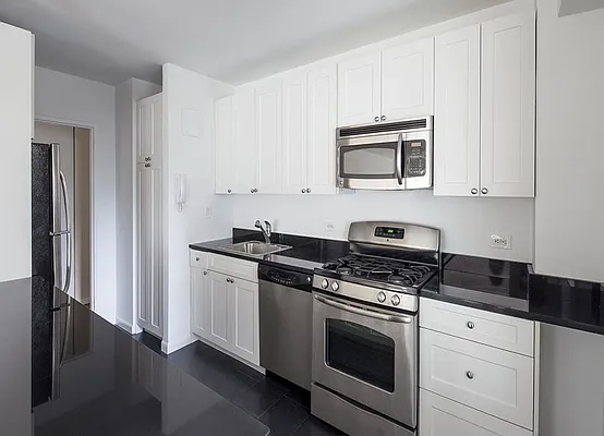 Rented by Warburg | media 13