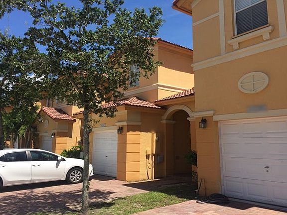 2nd image of 10792 NW 81st Ln