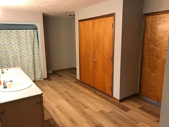 5th image of 341 N High St