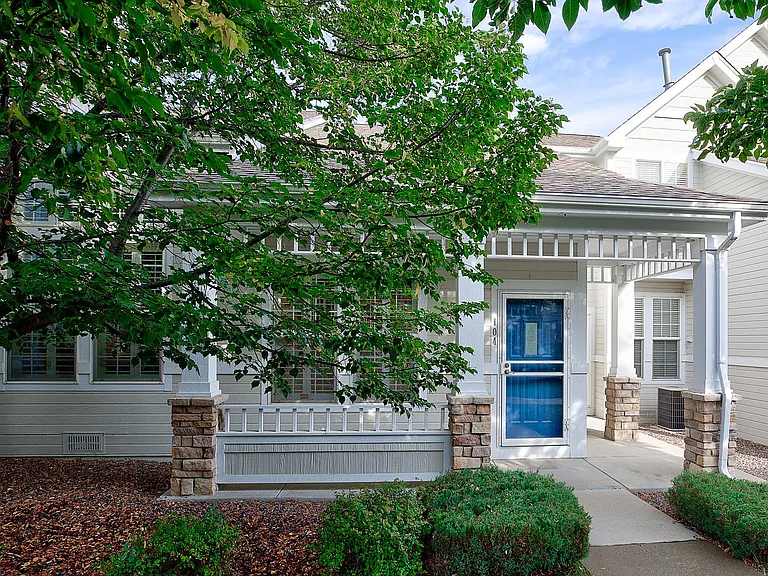8300 Fairmount Dr — Photo 5