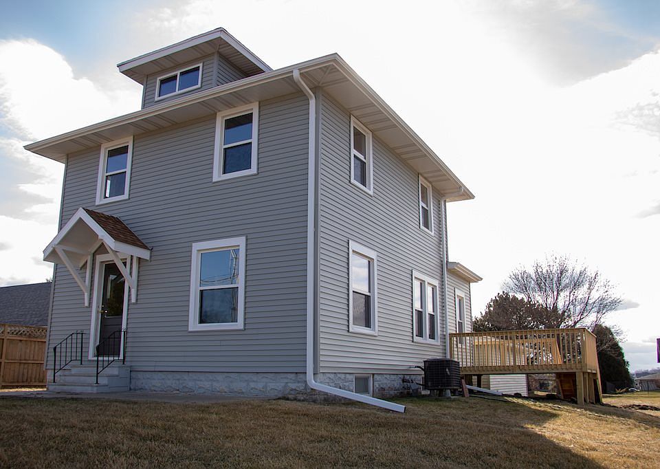 1st image of 1710 Ann Ave