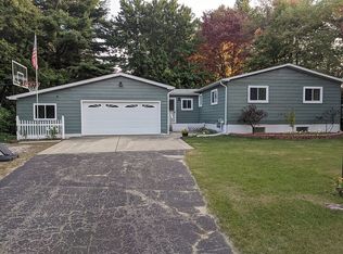 7160 Denissen St, Lexington, MI 48450