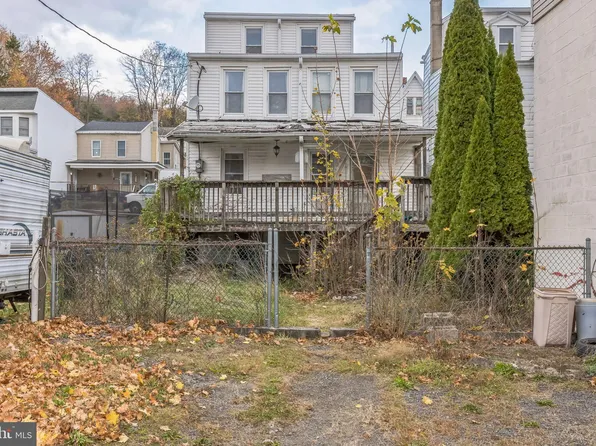 1422 Market St, Ashland, PA 17921