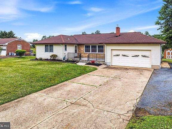 4th image of 25399 Mount Pleasant Rd