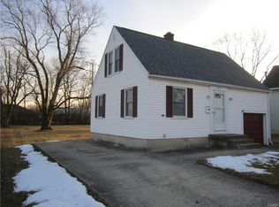 207 W Martindale Rd, Englewood, OH 45322