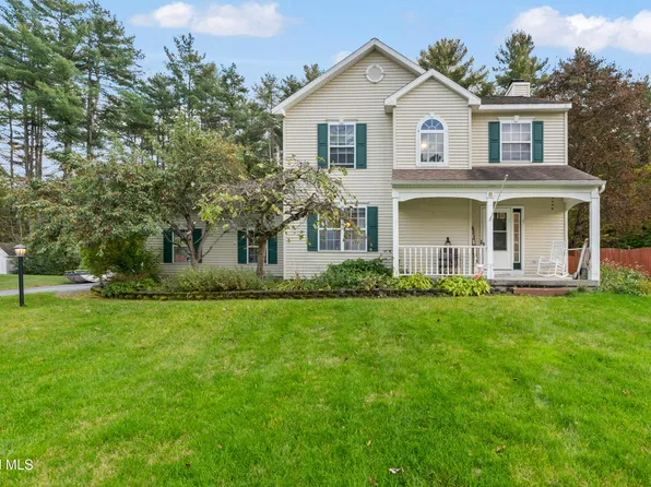8 Chapman Court, Queensbury, NY 12804