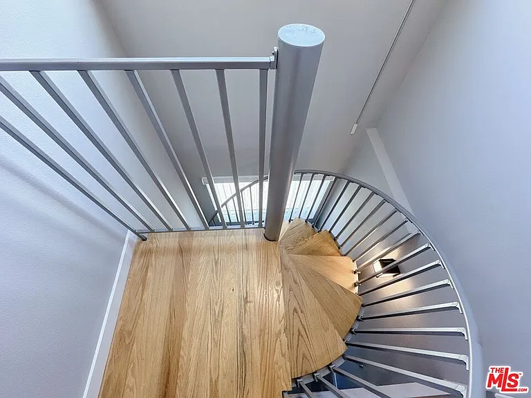 1107 S Hobart Blvd — Photo 17
