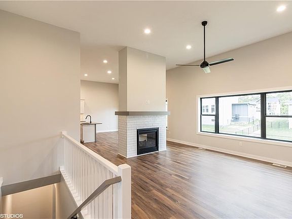 2nd image of 4926 NW 64th Pl