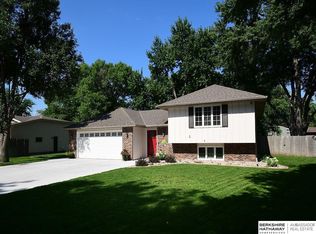 1815 Sherwood Cv, Fremont, NE 68025