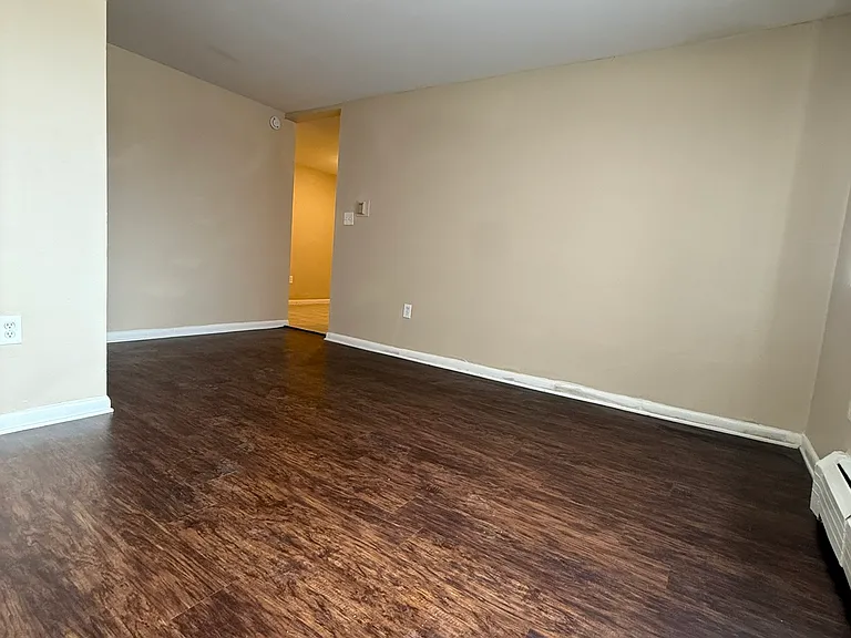 Tailwinds Apartments — Photo 25