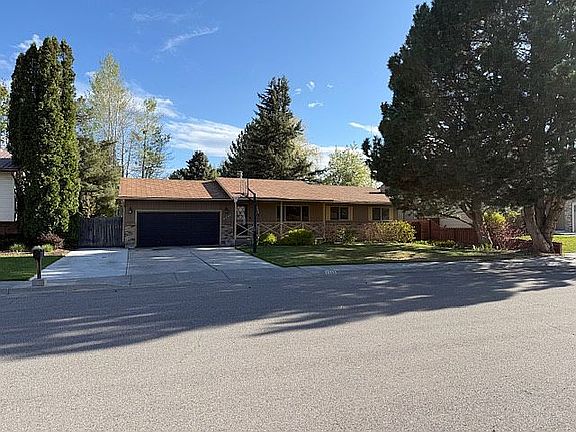 2nd image of 2339 Westcliff Dr