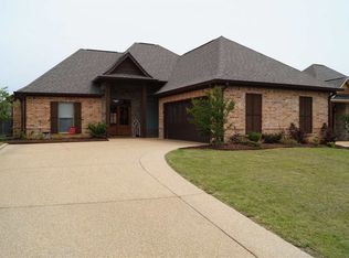 140 Emerald Dr, Brandon, MS 39047