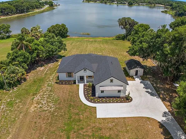 229 S Central Ave, Umatilla, FL 32784